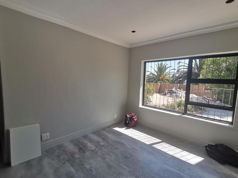 To Let 4 Bedroom Property for Rent in Welgelegen Western Cape